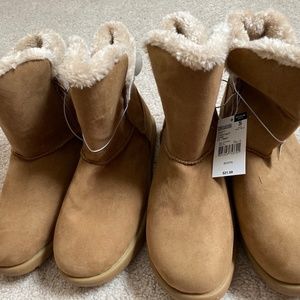 Piper - Holiday Editions Suede w/Sherpa Snow Boots